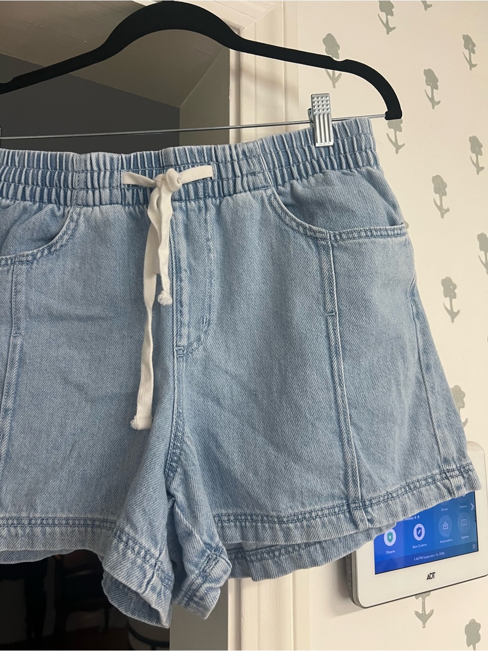 Universal Thread pull on Denim Shorts - Picture 4 of 8